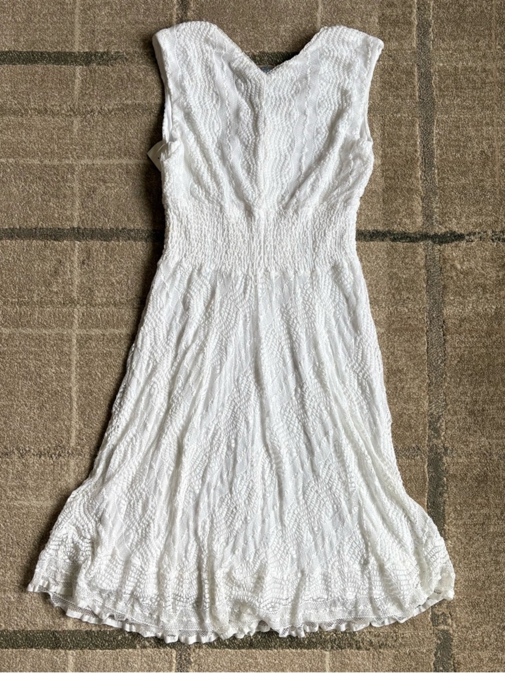 Rabbit Rabbit Rabbit White V-Neck Lace Sleeveless Dress elastic waist NWT - Picture 6 of 8